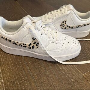 Nike Women's White Sneakers with Leopard Detail Size 7.5 EUC